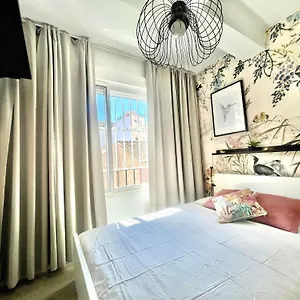 https://apt-centro-lagunillas.1costadelsol.com